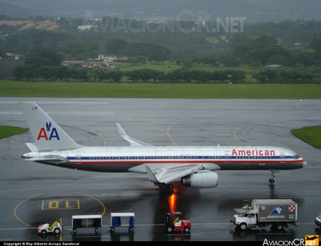 N661AA - Boeing 757-223 - American Airlines