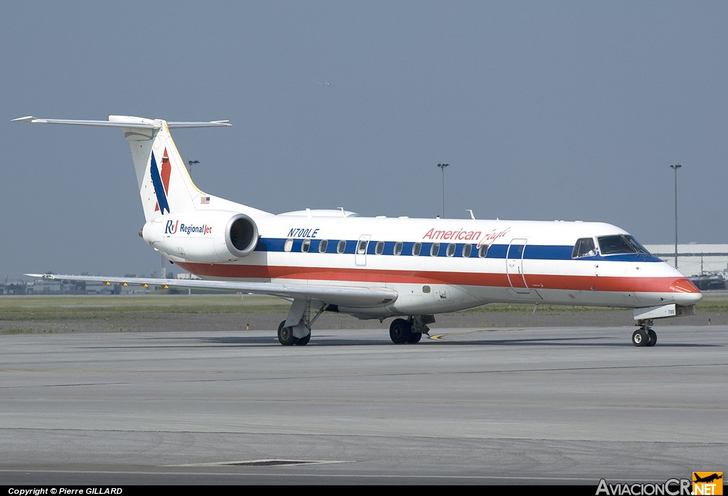 N700LE - Embraer ERJ-135LR - American Eagle