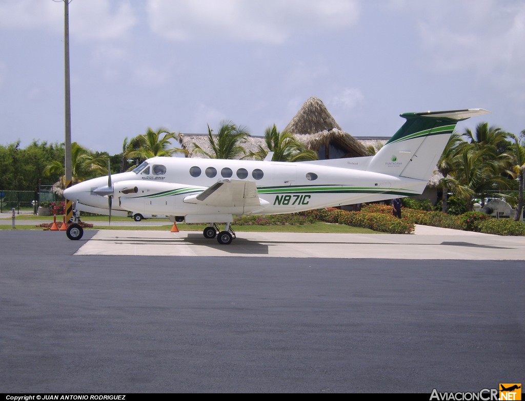 N871C - Beechcraft Super King Air B200 - Privado
