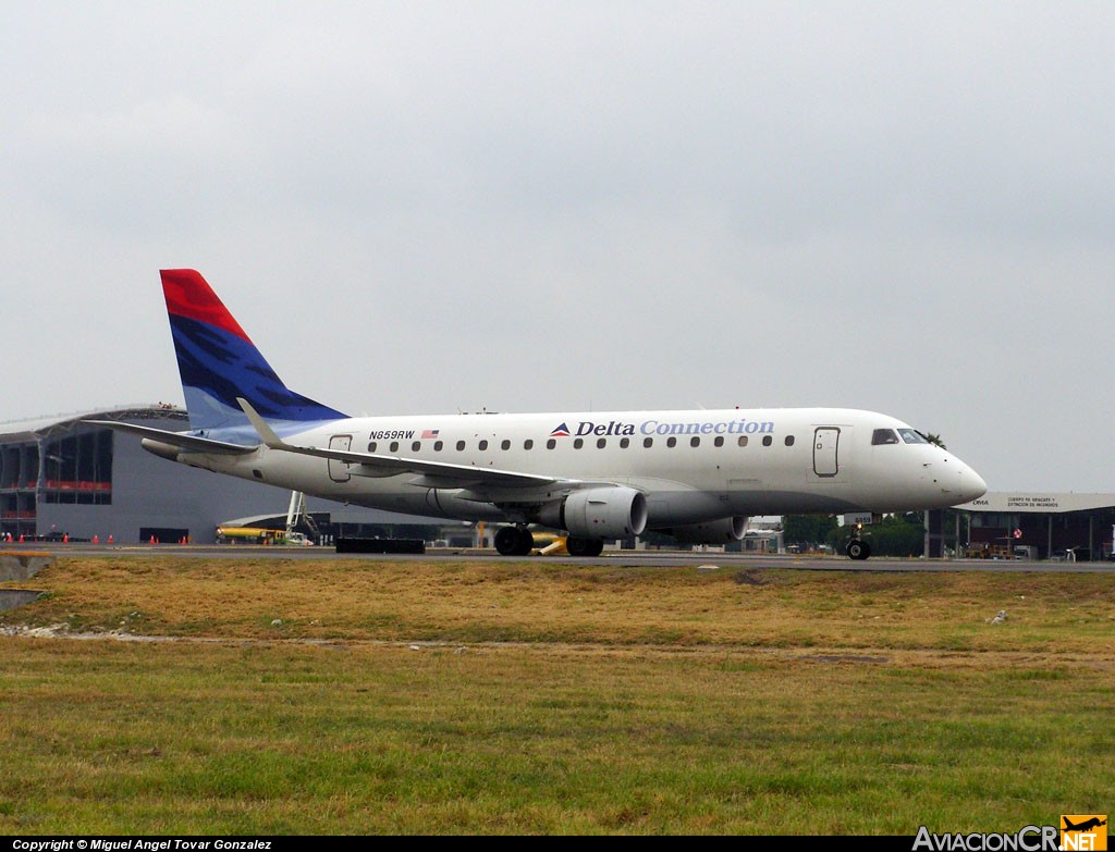 N859RW - Embraer ERJ-170-100SE - Delta Connection (Shuttle America)