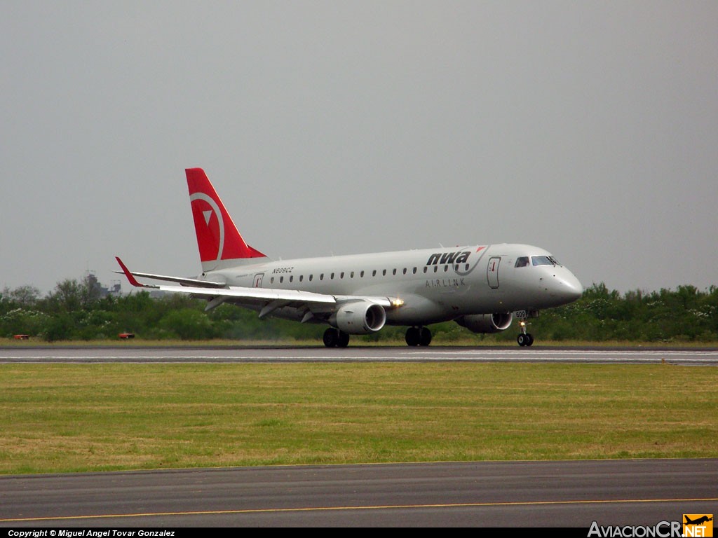 N609CZ - Embraer ERJ 170-200 LR - Northwest Airlink (Compass Airlines)