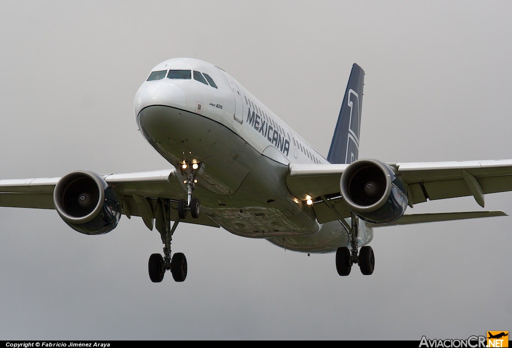 N429MX - Airbus A319-112 - Mexicana