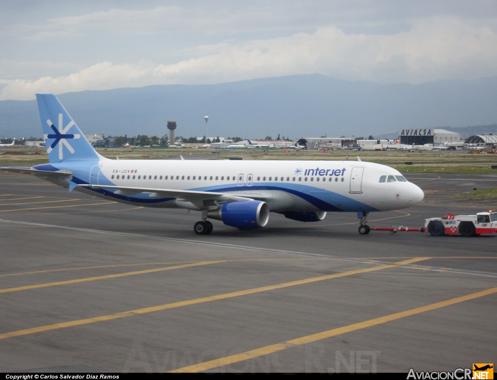 XA-JCV - Airbus A320-214 - Interjet