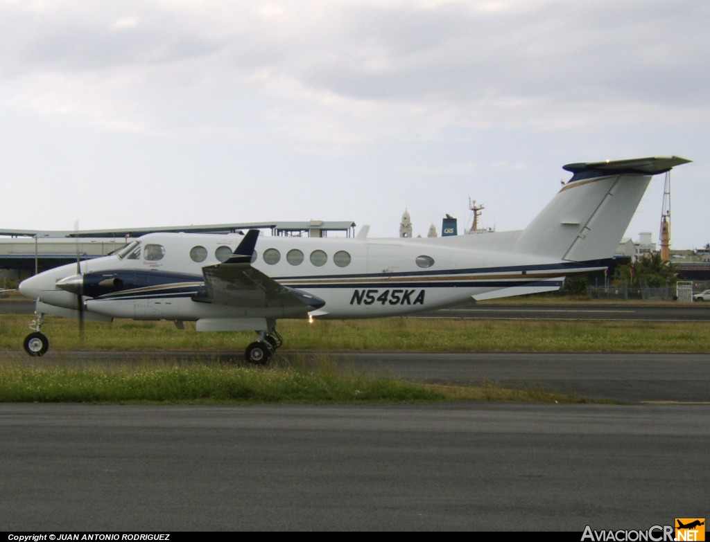 N545KA - Beechcraft B300 King Air 350 - Privado