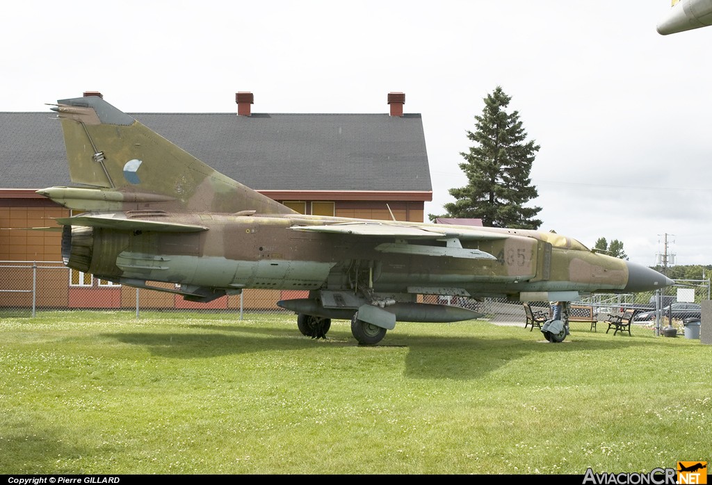 4857 - Mikoyan-Gurevich MiG-23 (Genérico) - Fuerza Aérea Checa