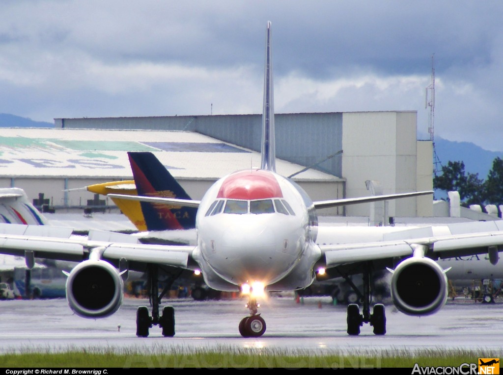 N492TA - Airbus A320-233 - TACA