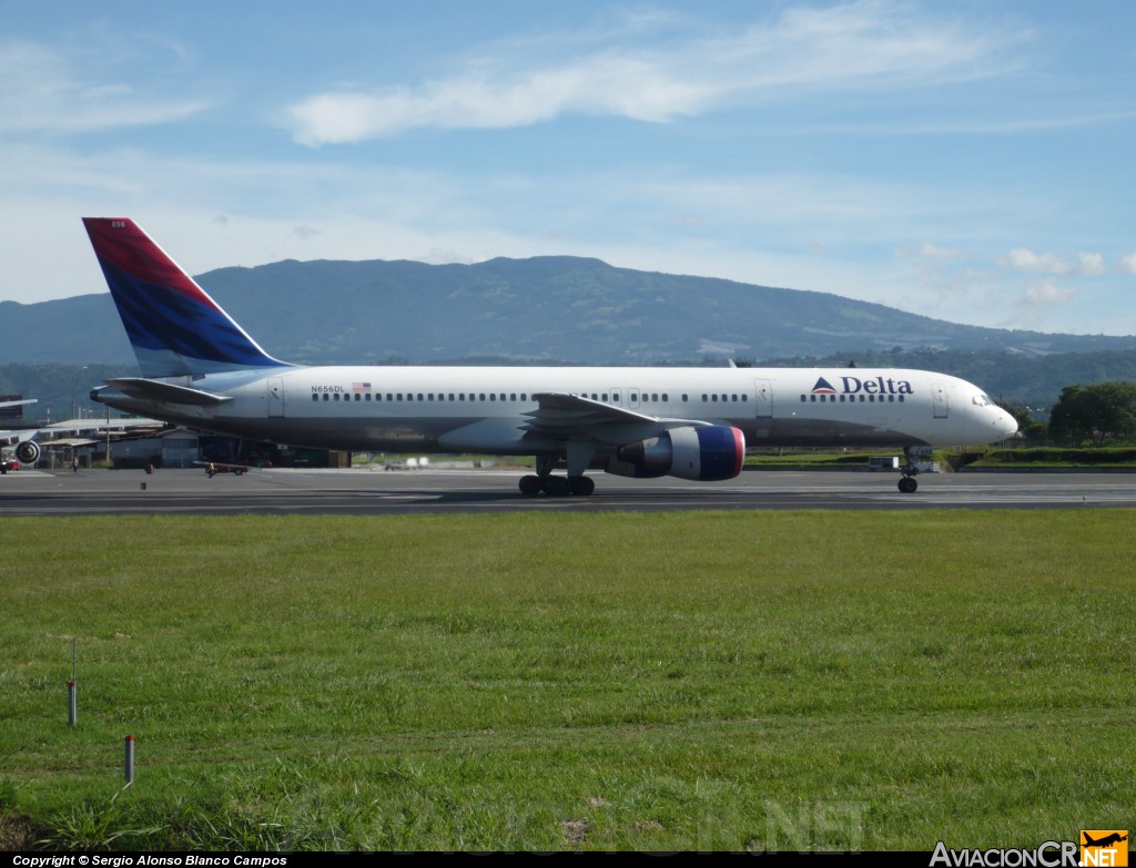 N656DL - Boeing 757-223 - Delta Air Lines