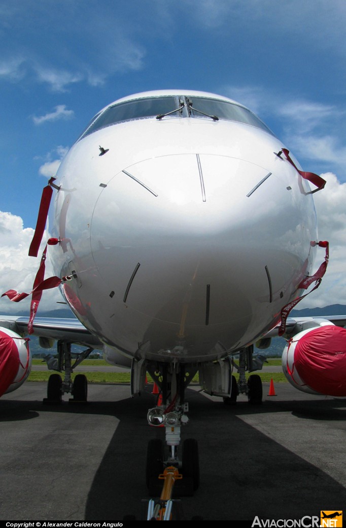 TI-BCF - Embraer 190-100IGW - TACA International Airlines