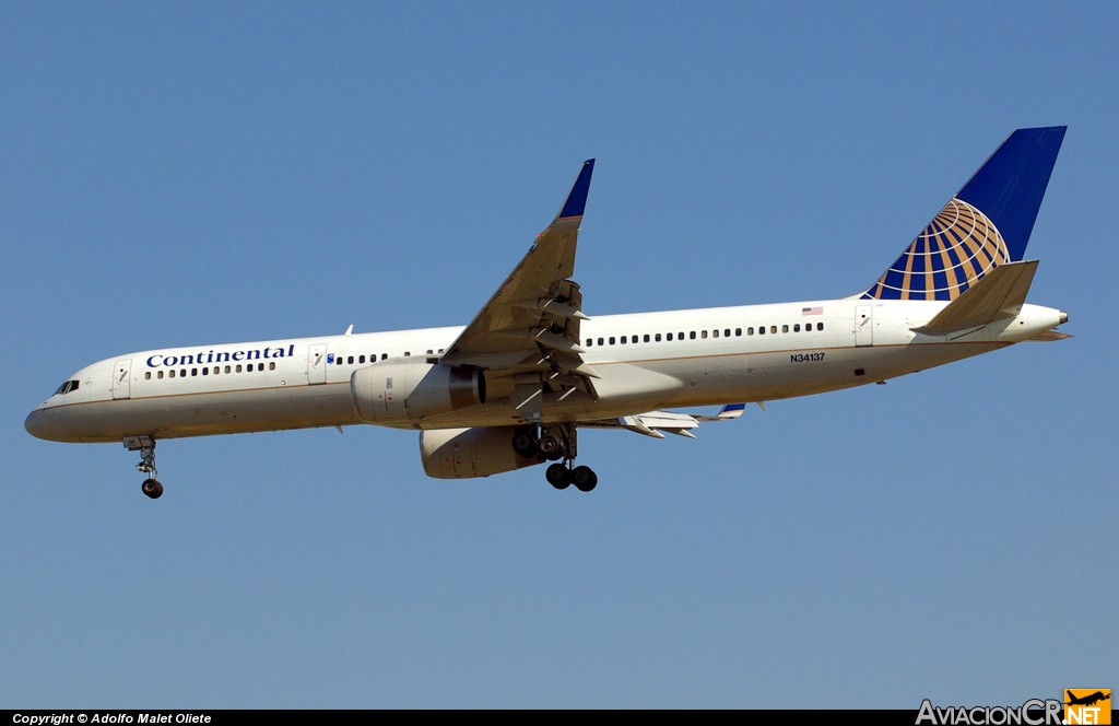 N34137 - Boeing 757-224 - Continental Airlines