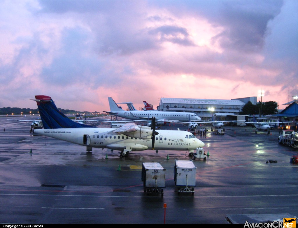 HR-IAY - ATR 42-300 - TACA Regional