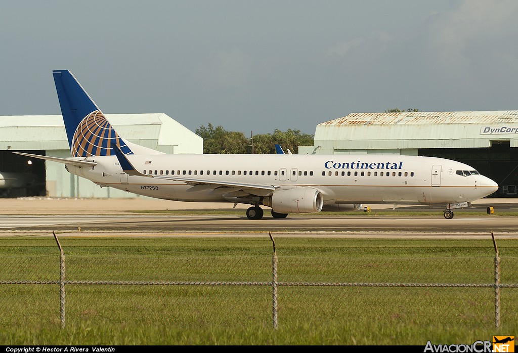 N77258 - Boeing 737-824 - Continental Airlines