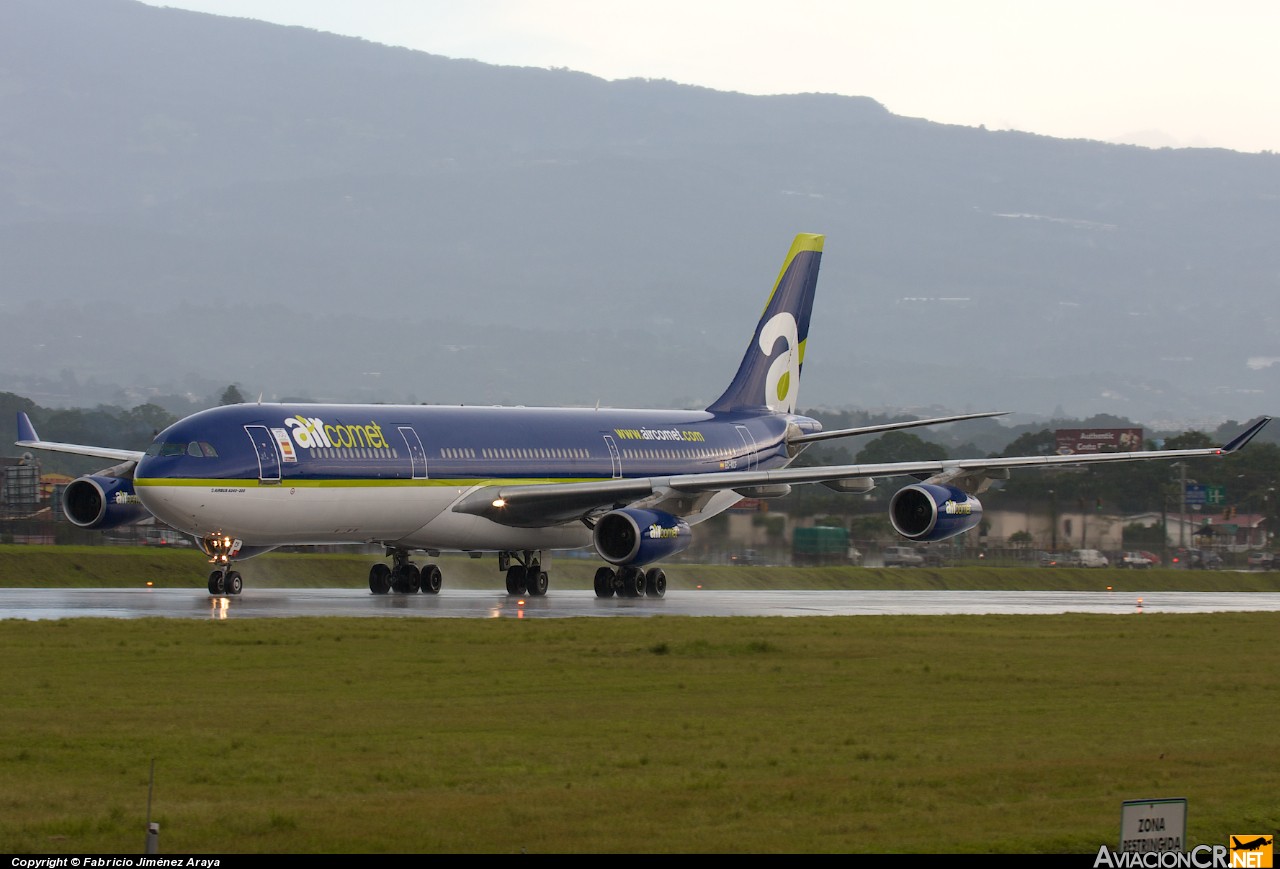 EC-KCF - Airbus A340-311 - Air Comet