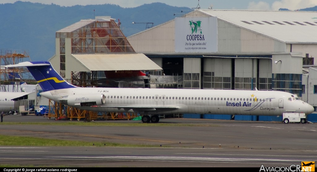 PJ-MDA - McDonnell Douglas MD-83 (DC-9-83) - Insel Air