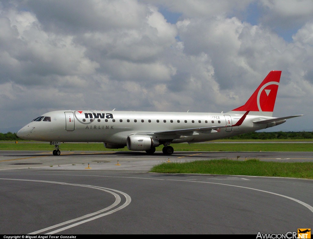 N617CZ - Embraer ERJ 170-200 LR - Northwest Airlink (Compass Airlines)