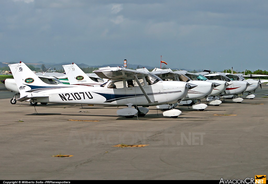 N2107U - Cessna 172S Skyhawk SP - Isla Grande Flying School
