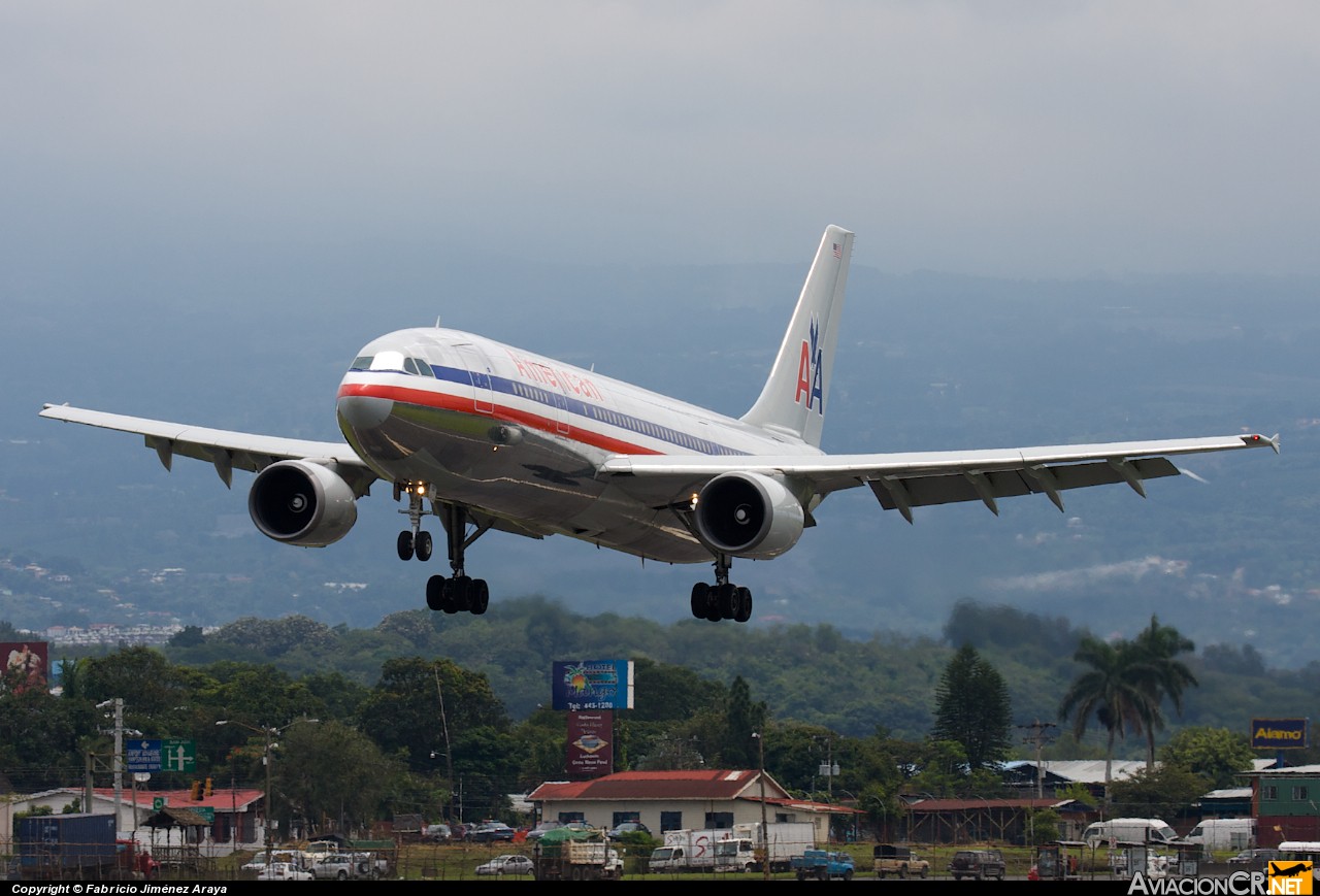 N8067A - Airbus A300B4-605R - American Airlines