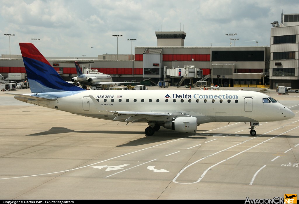 N862RW - Embraer ERJ-170-100SE - Delta Connection (Shuttle America)