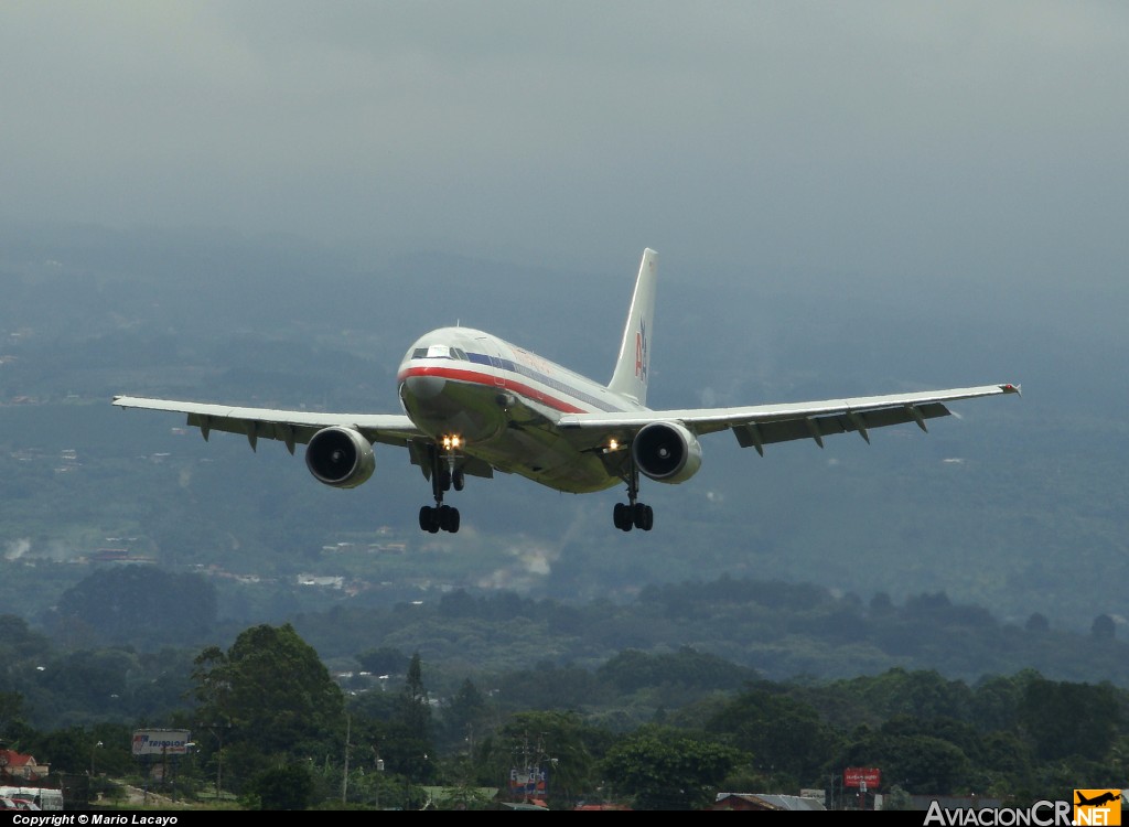 N8067A - Airbus A300B4-605R - American Airlines