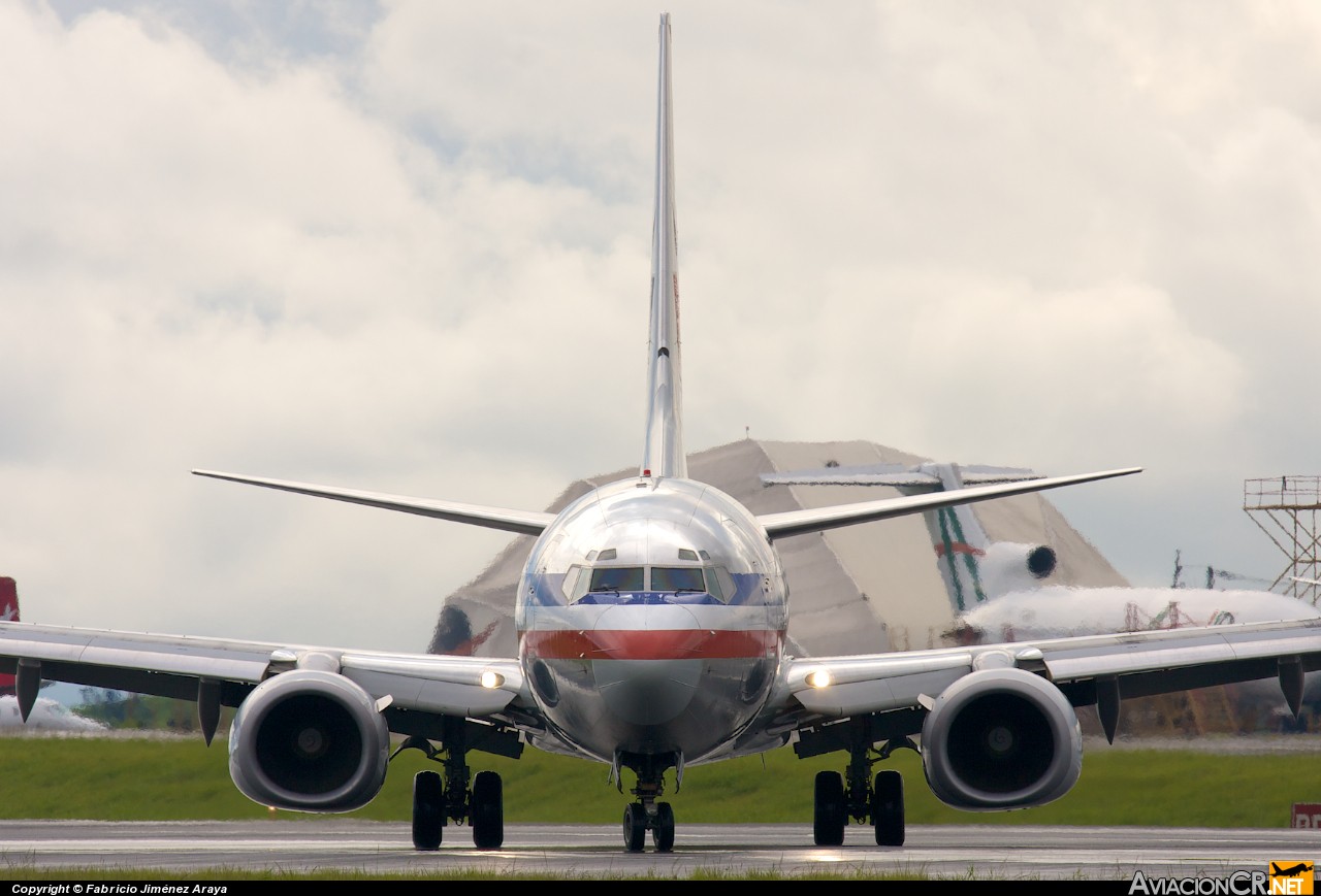 N932AN - Boeing 737-823 - American Airlines