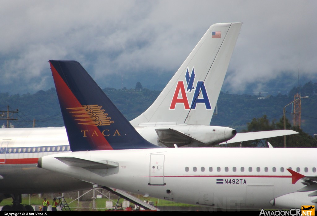 N492TA - Airbus A320-233 - TACA