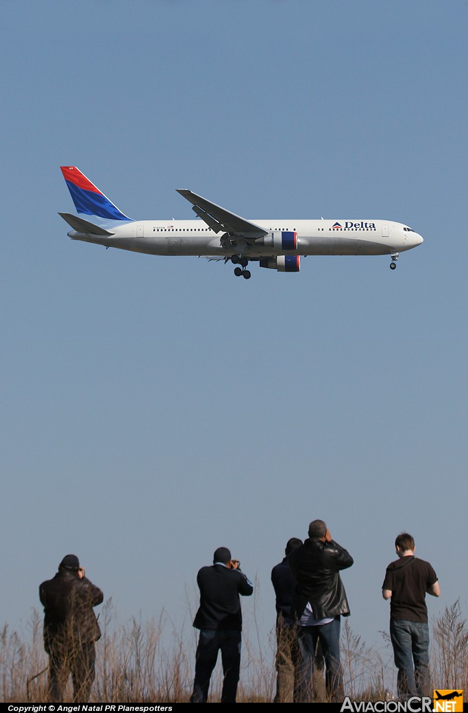 N195DN - Boeing 767-332 - Delta Air Lines