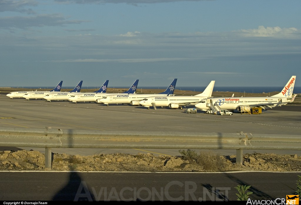  - Boeing 737-800 - Futura International Airways