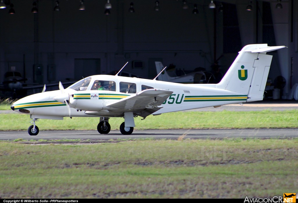 N135U - Piper PA-23 - Universidad Interamericana de Puerto Rico recinto