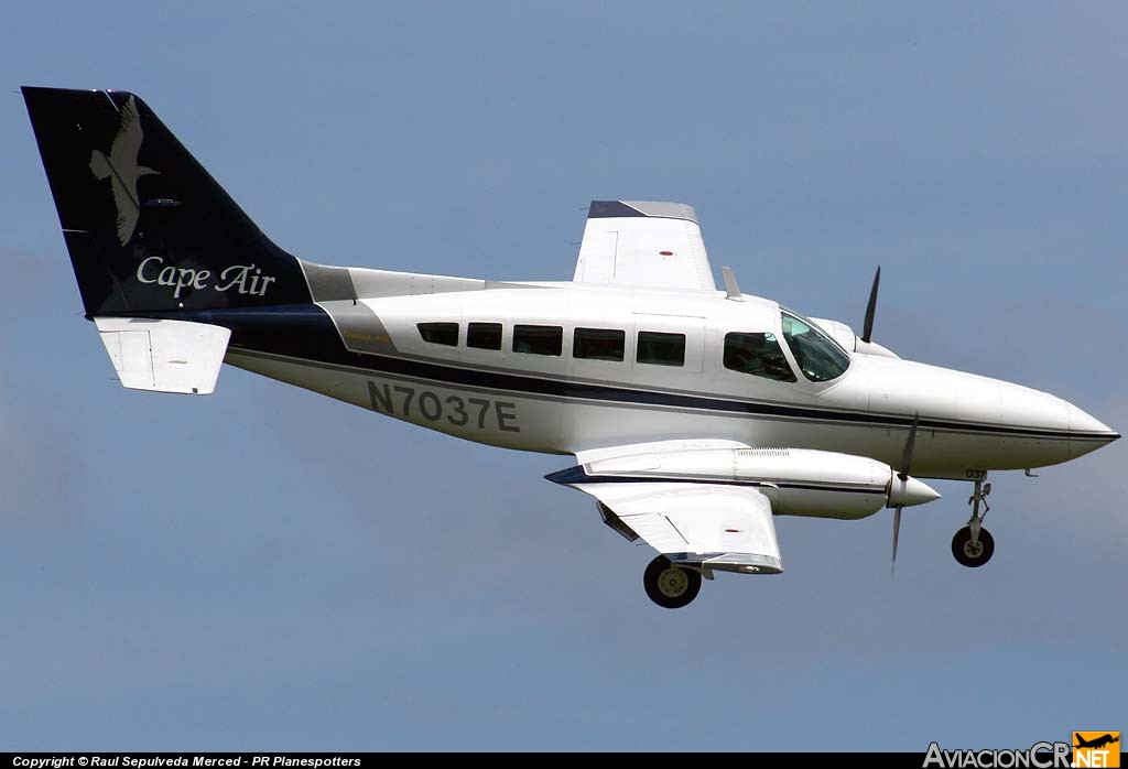 N7037E - Cessna 402C - Cape Air