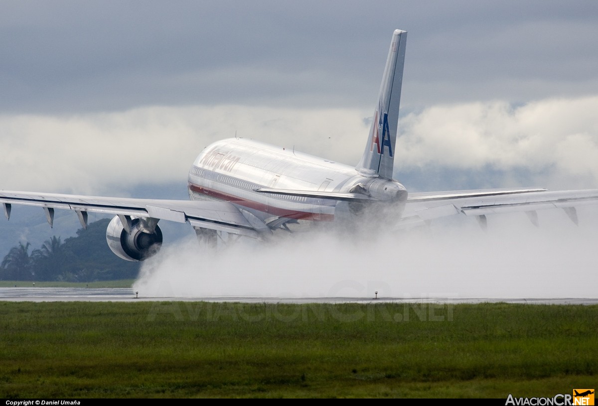 N11060 - Airbus A300B4-605R - American Airlines