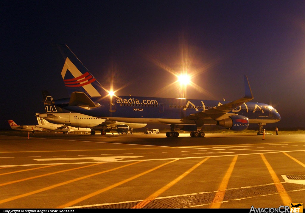 XA-ACA - Boeing 757-2Q8 - Aladia