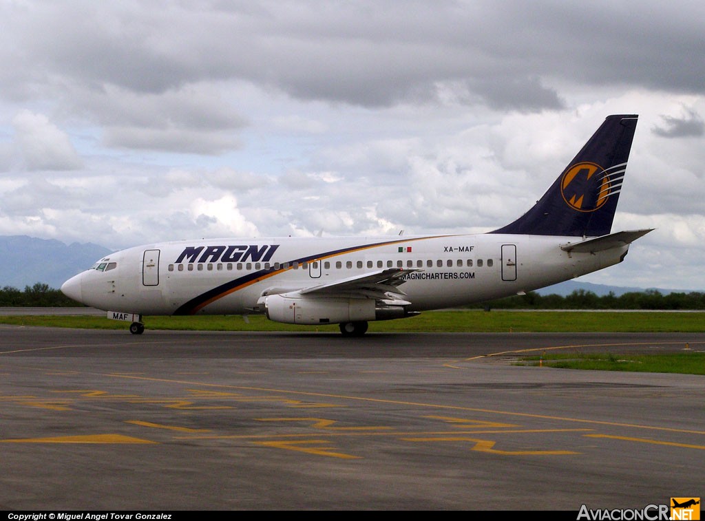 XA-MAF - Boeing 737-2K9/Adv - Magnicharters