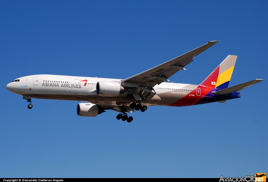 HL7596 - Boeing 777-28E/ER - Asiana
