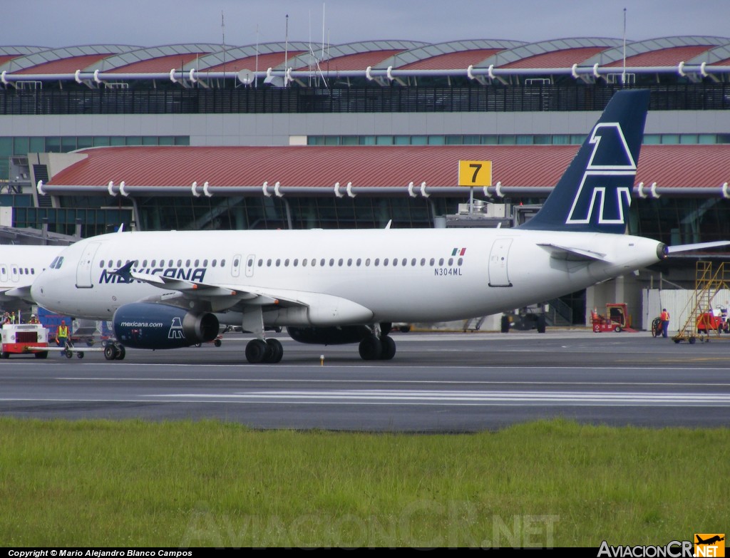 N304ML - Airbus A320-231 - Mexicana
