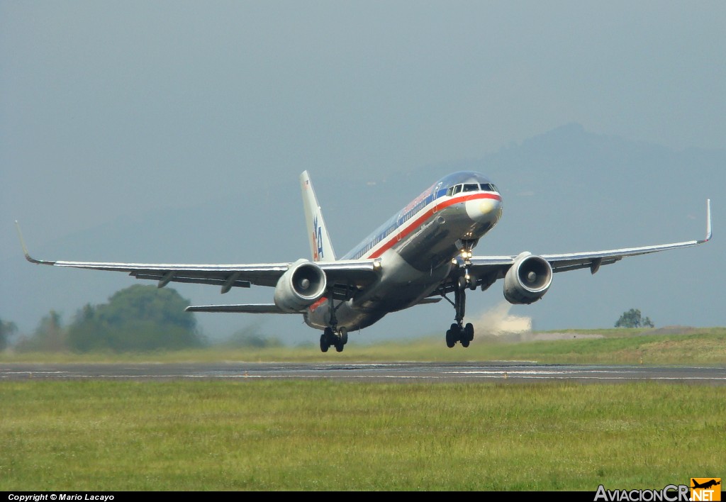 N181AN - Boeing 757-223 - American Airlines