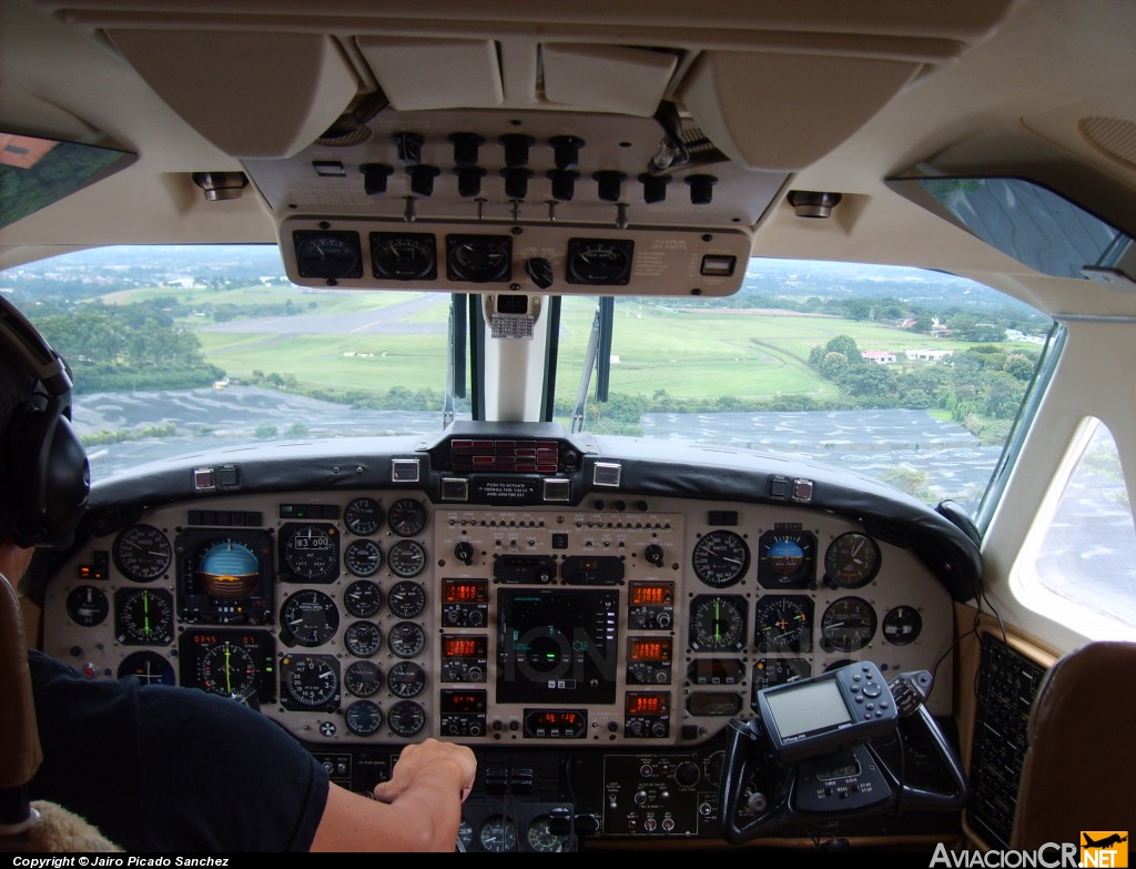 N123AF - Beechcraft B300 King Air - Aerobell