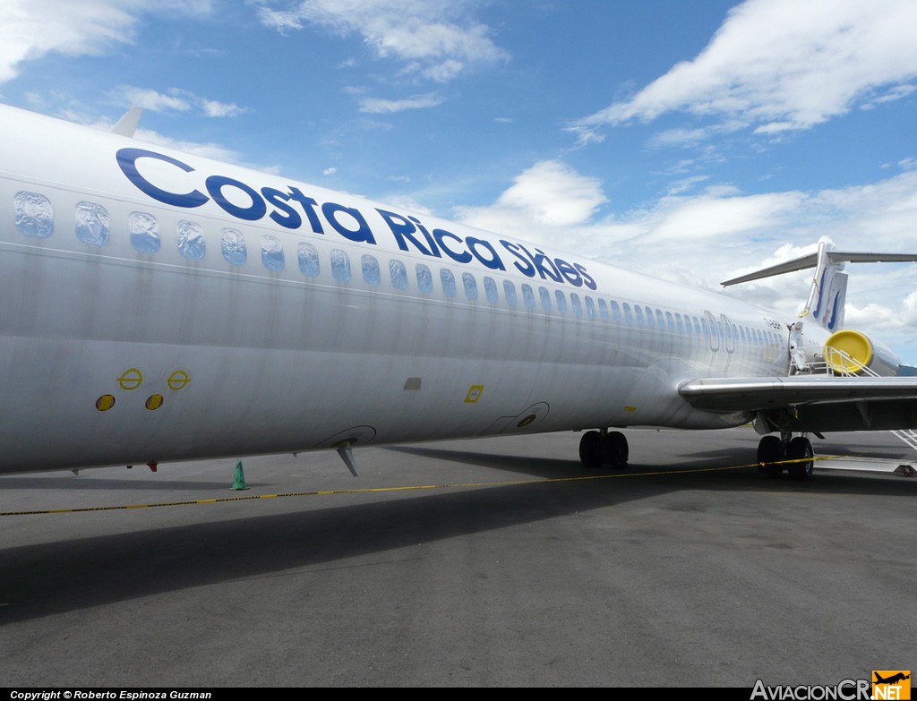 TI-BBH - McDonnell Douglas MD-82 - Costa Rica Skies