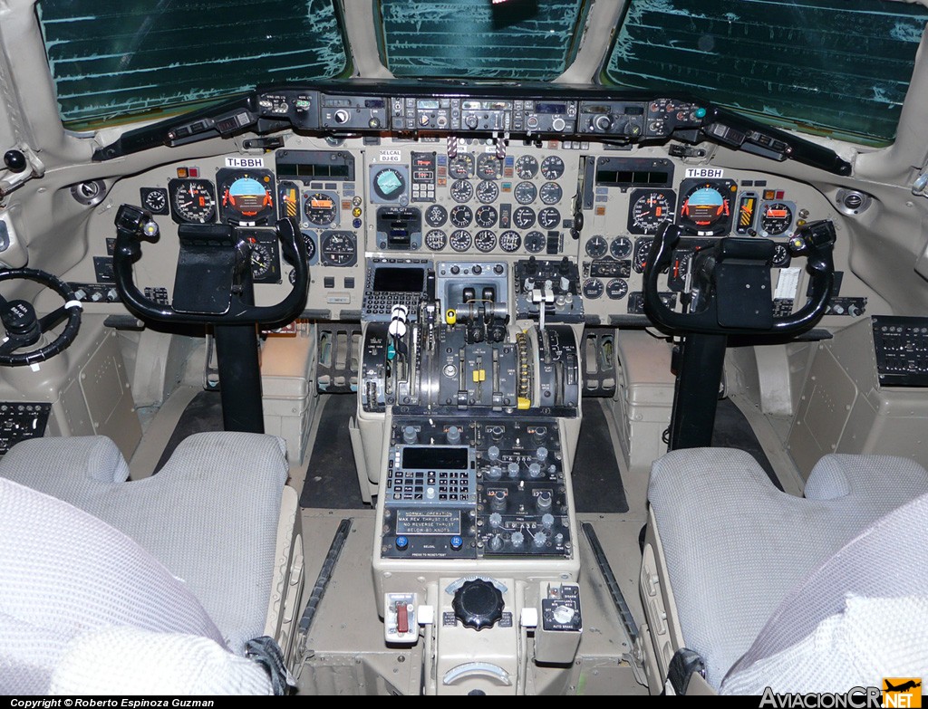 TI-BBH - McDonnell Douglas MD-82 - Costa Rica Skies