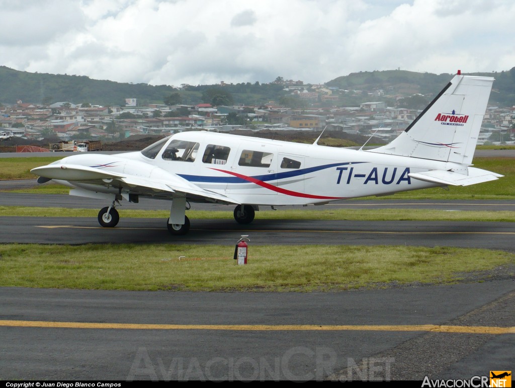 TI-AUA - Piper PA-34-200T Seneca II - Aerobell