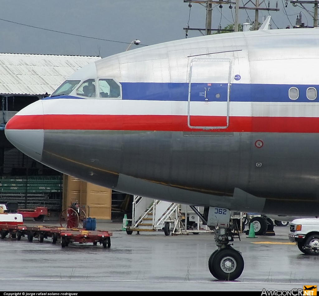 N7062A - Airbus A300B4-605R - American Airlines