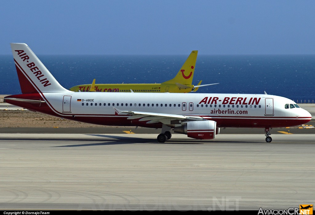 D-ABDE - Airbus A320-214 - Air Berlin