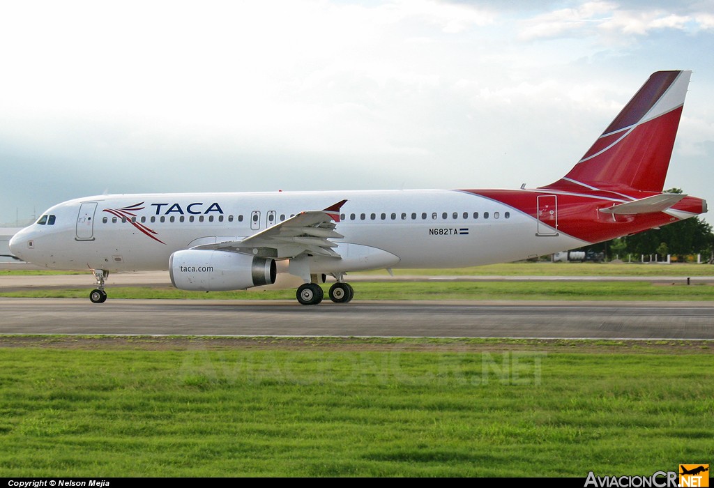 N682TA - Airbus A320-233 - TACA