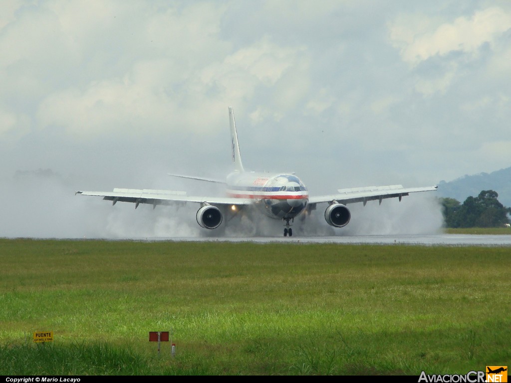 N7062A - Airbus A300B4-605R - American Airlines