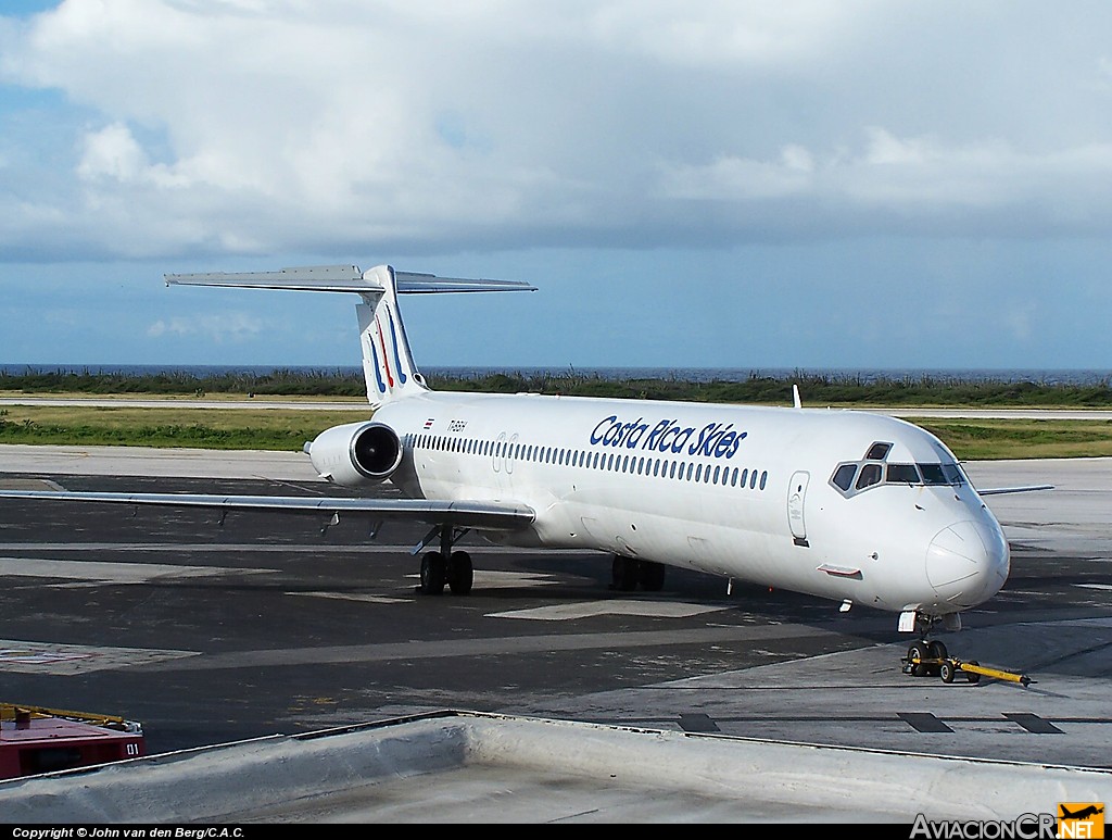 TI-BBH - McDonnell Douglas MD-82 - Costa Rica Skies