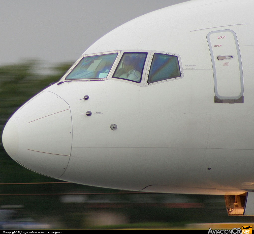 N465UP - Boeing 757-24APF - UPS - United Parcel Service