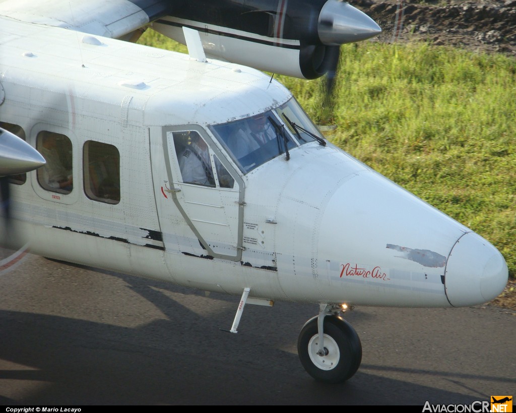 TI-BBQ - De Havilland Canada DHC-6-300 Twin Otter/VistaLiner - Nature Air