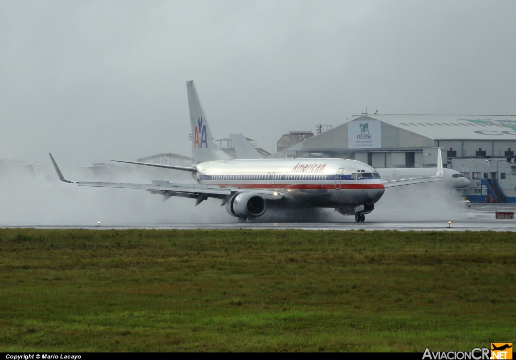 N955AN - Boeing 737-823 - American Airlines