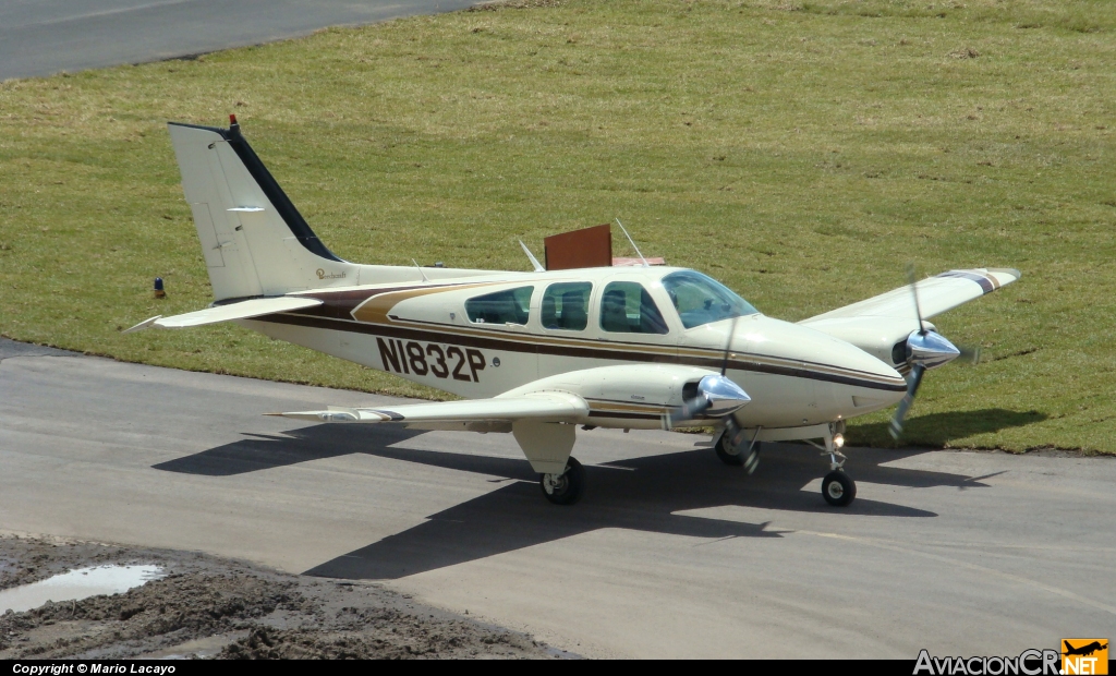 N1832P - Beechcraft B55 Baron - Privado