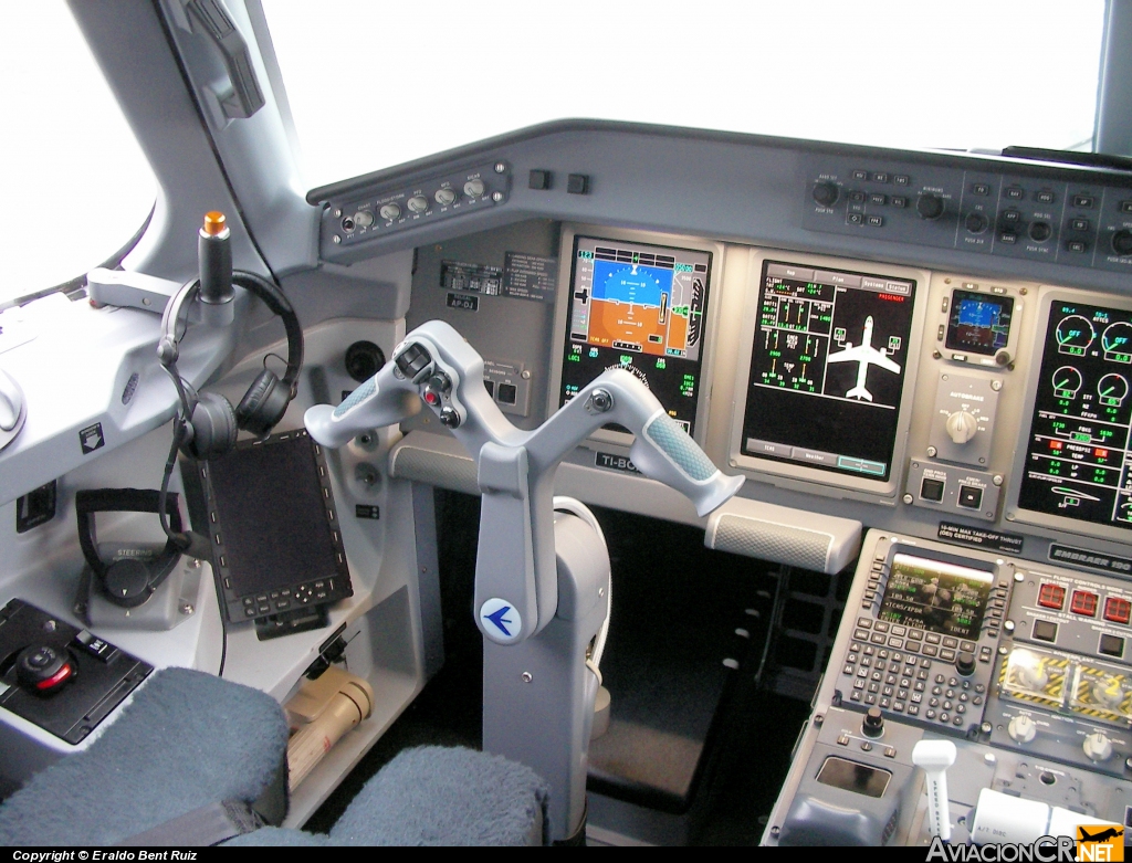 TI-BCF - Embraer 190-100IGW - TACA International Airlines