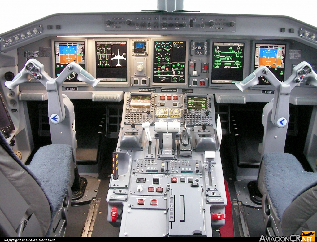 TI-BCF - Embraer 190-100IGW - TACA International Airlines