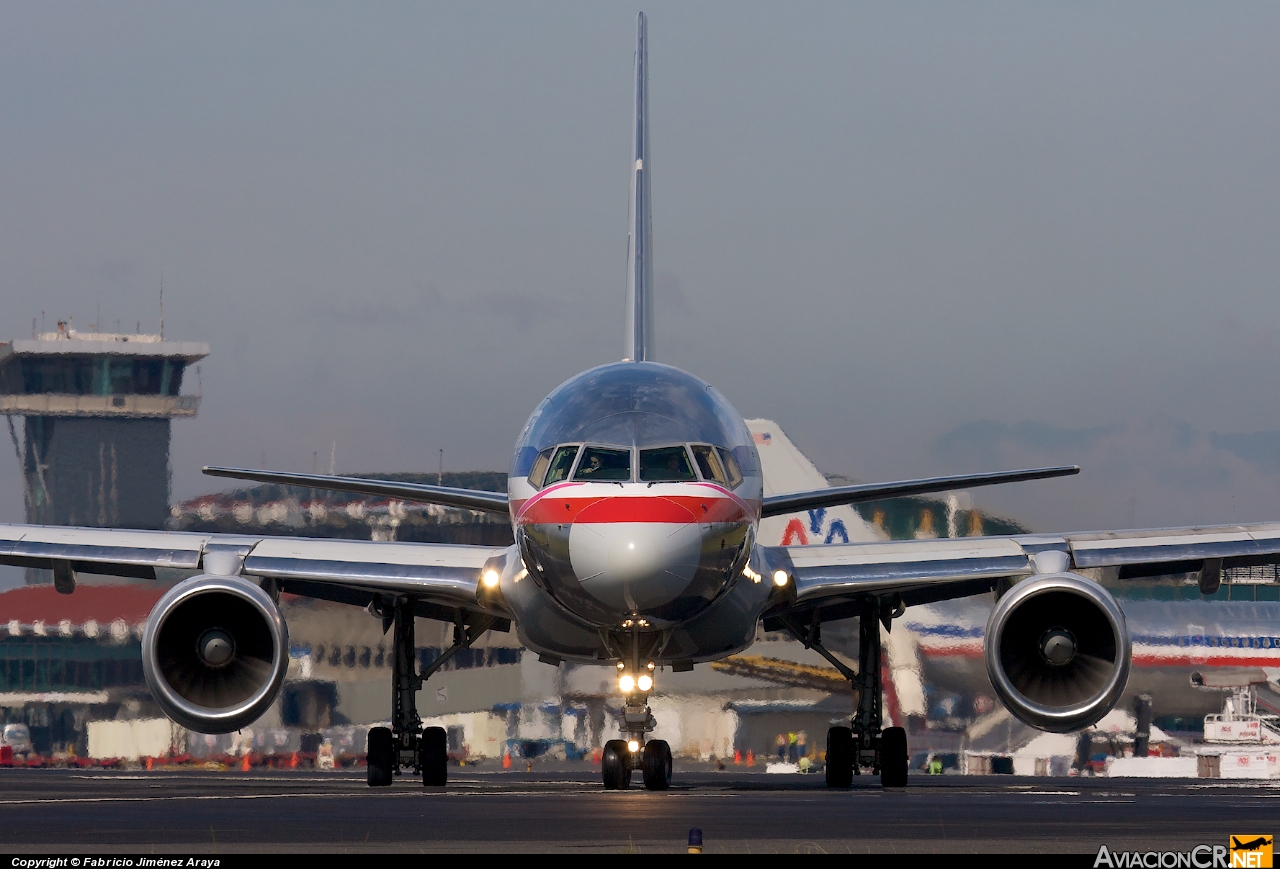 N664AA - Boeing 757-223 - American Airlines